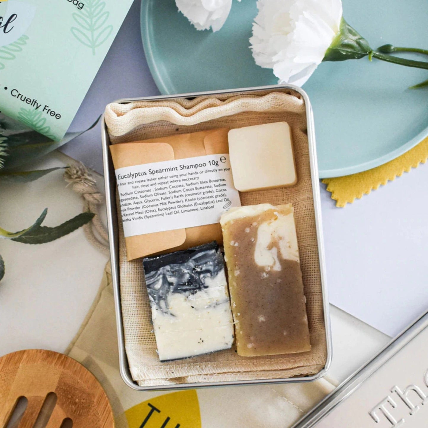 Fresh "On The Go" Travel Wash Kit - www.thecotswoldecocompany.co.uk