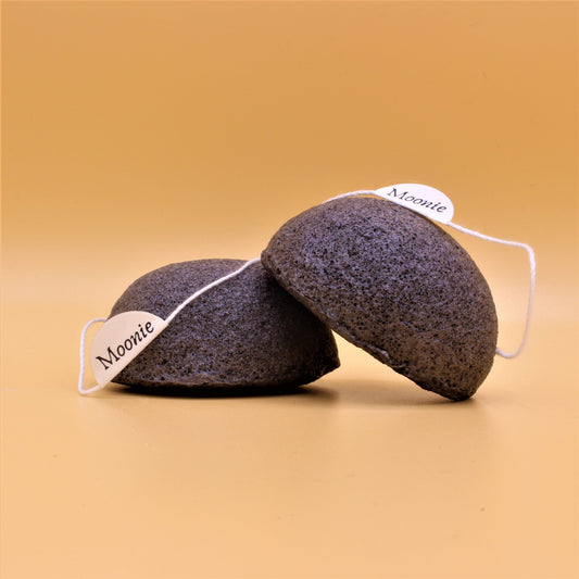 Facial Konjac Sponge - Black - www.thecotswoldecocompany.co.uk