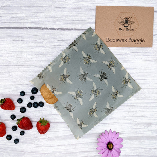 Beeswax Baggie - Sandwich Size - www.thecotswoldecocompany.co.uk