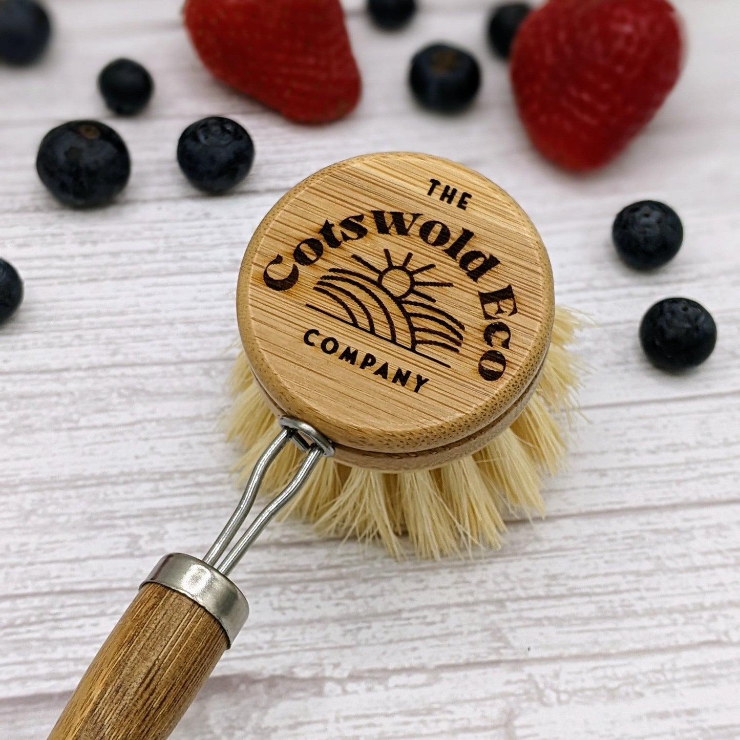 Long Handled Bamboo Dish Brush - www.thecotswoldecocompany.co.uk
