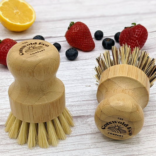Bamboo & Sisal Scrubbing Brushes - www.thecotswoldecocompany.co.uk