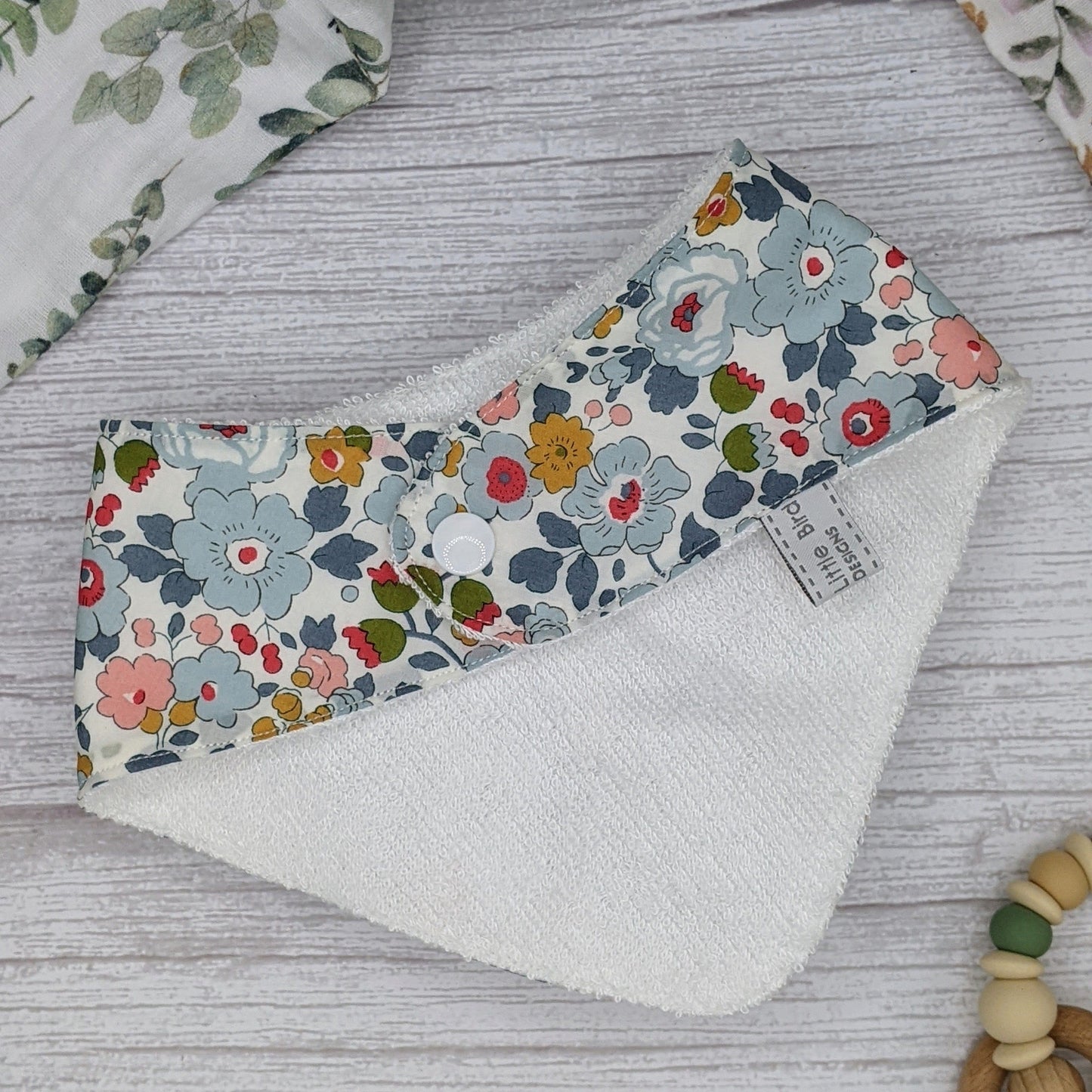 Organic Liberty Dribble Bib