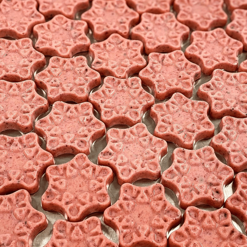 Coco Pzazz Winter Berry White Chocolate Snowflakes