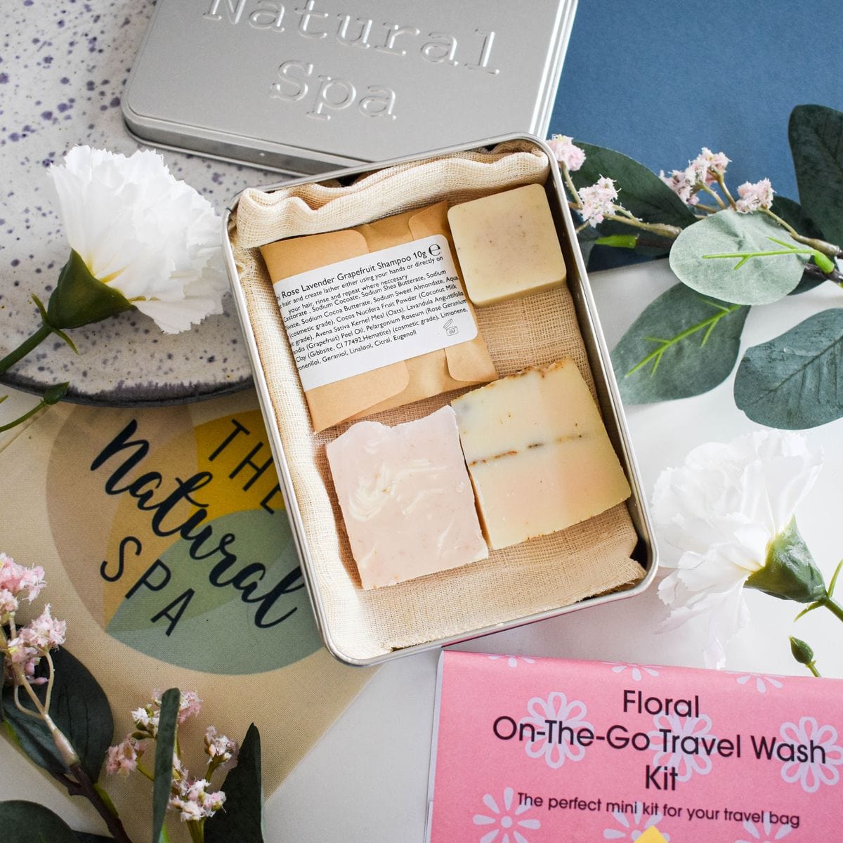Floral "On The Go" Travel Wash Kit - www.thecotswoldecocompany.co.uk