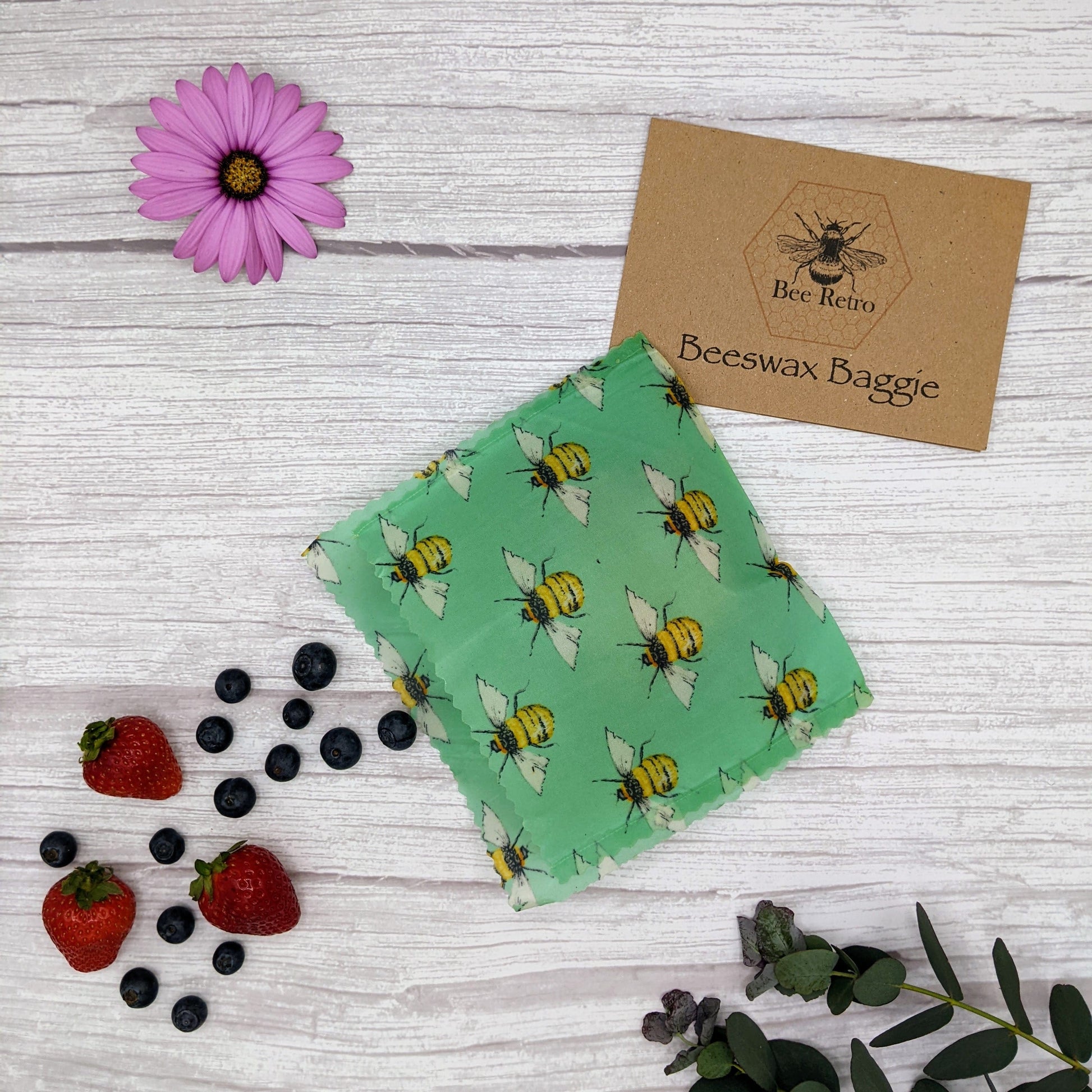 Beeswax Baggies - Snack Pack Size - www.thecotswoldecocompany.co.uk