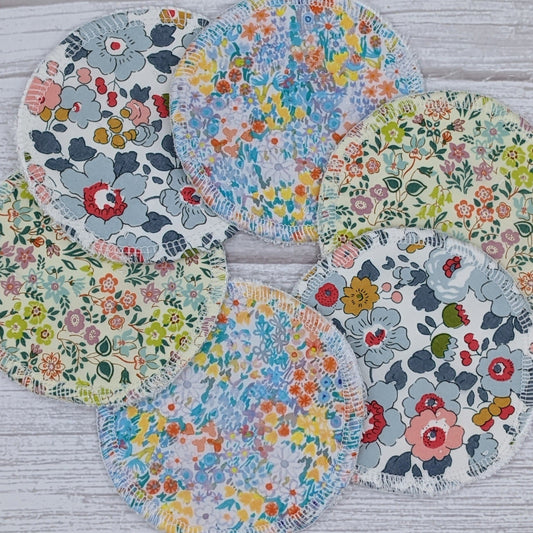 Liberty Bamboo Nursing Pad Giftset - www.thecotswoldecocompany.co.uk