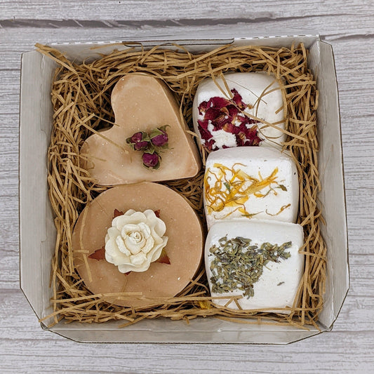 Handmade Soap & 3 Bath Bomb Gift Box