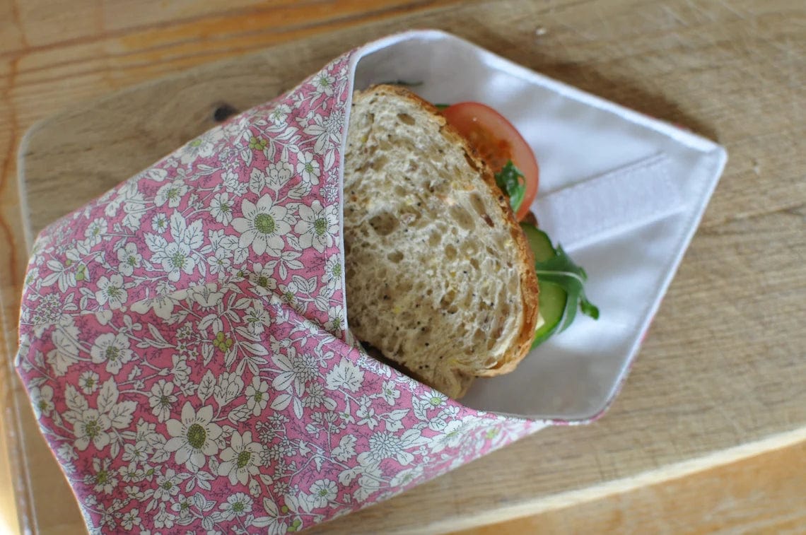 Reusable Sandwich Wrap - www.thecotswoldecocompany.co.uk